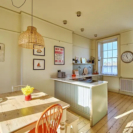 Charming Townhouse With Sunny Garden Villa Donaghadee Exterior photo