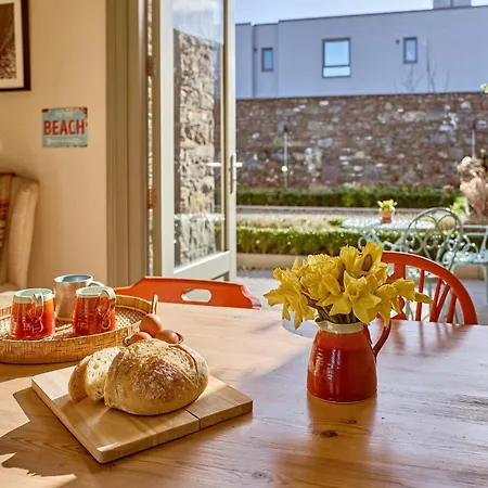 Charming Townhouse With Sunny Garden Villa Donaghadee Exterior photo