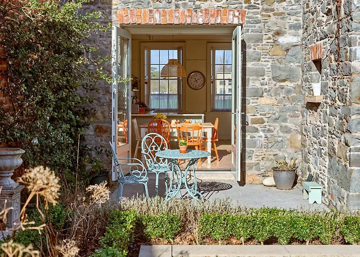 Charming Townhouse With Sunny Garden