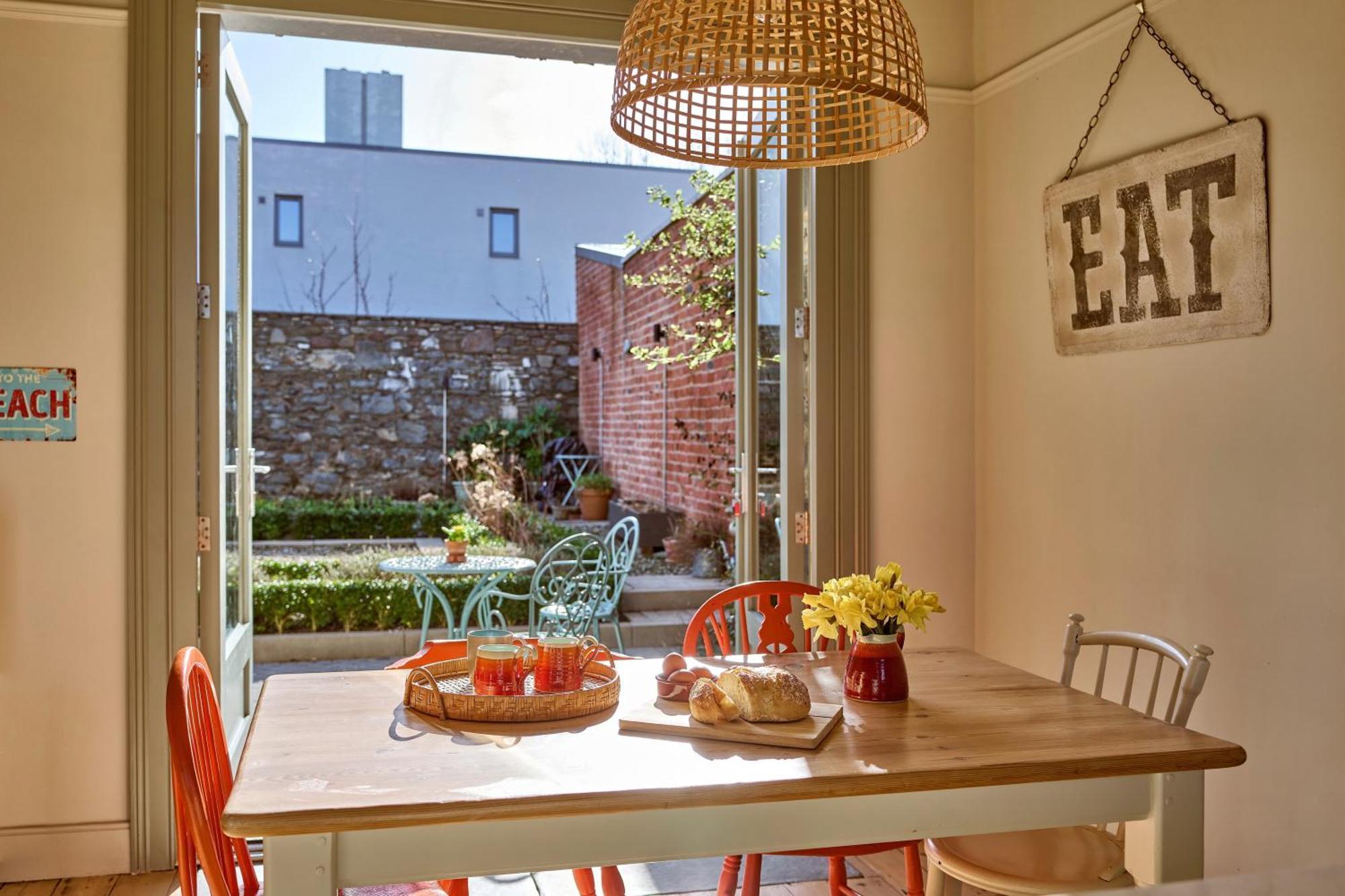 Charming Townhouse With Sunny Garden Donaghadee