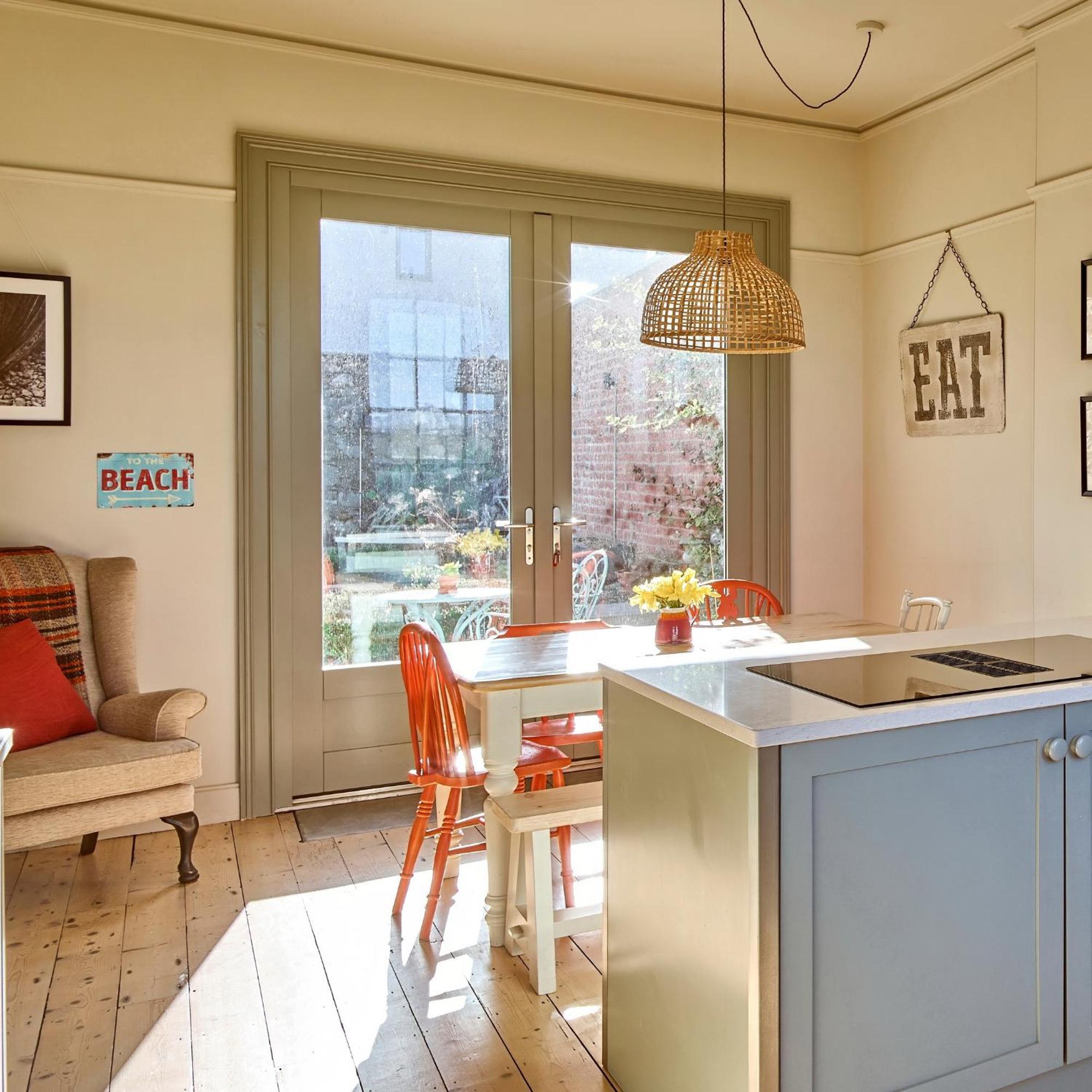 Charming Townhouse With Sunny Garden * Donaghadee
